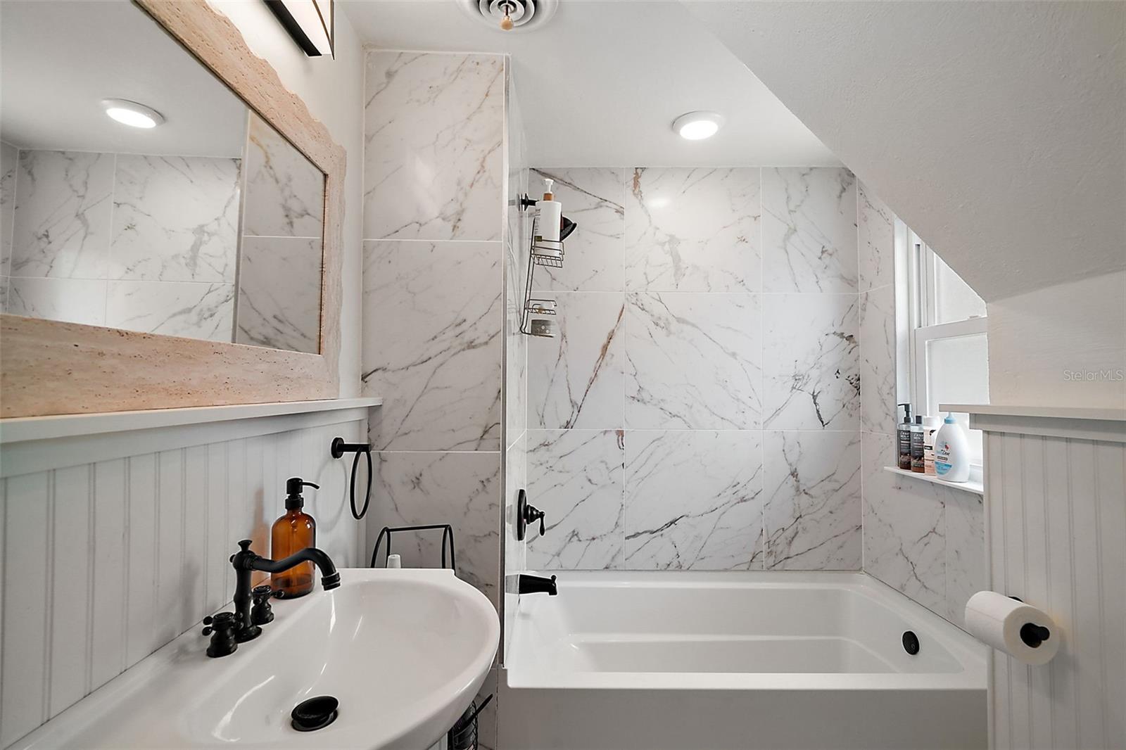 126 E BEACH ST, GROVELAND, FL, 34736