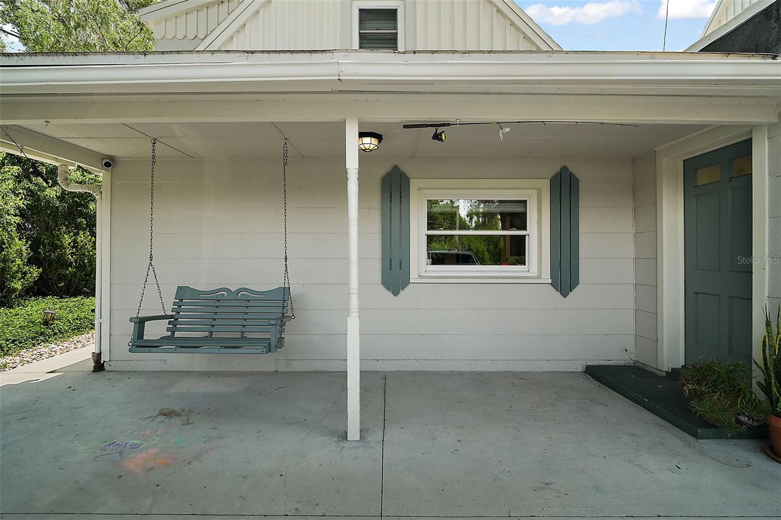 126 E BEACH ST, GROVELAND, FL, 34736