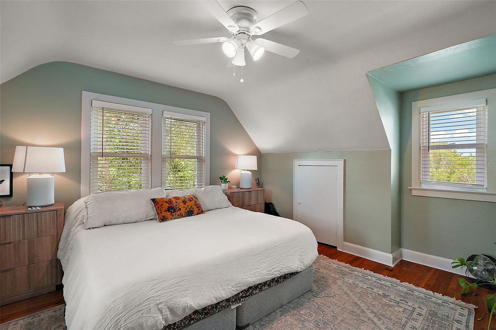 126 E BEACH ST, GROVELAND, FL, 34736