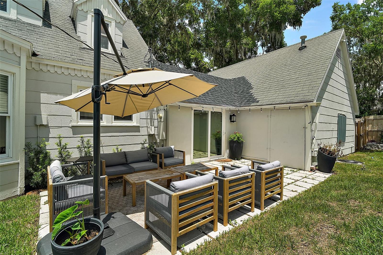 126 E BEACH ST, GROVELAND, FL, 34736