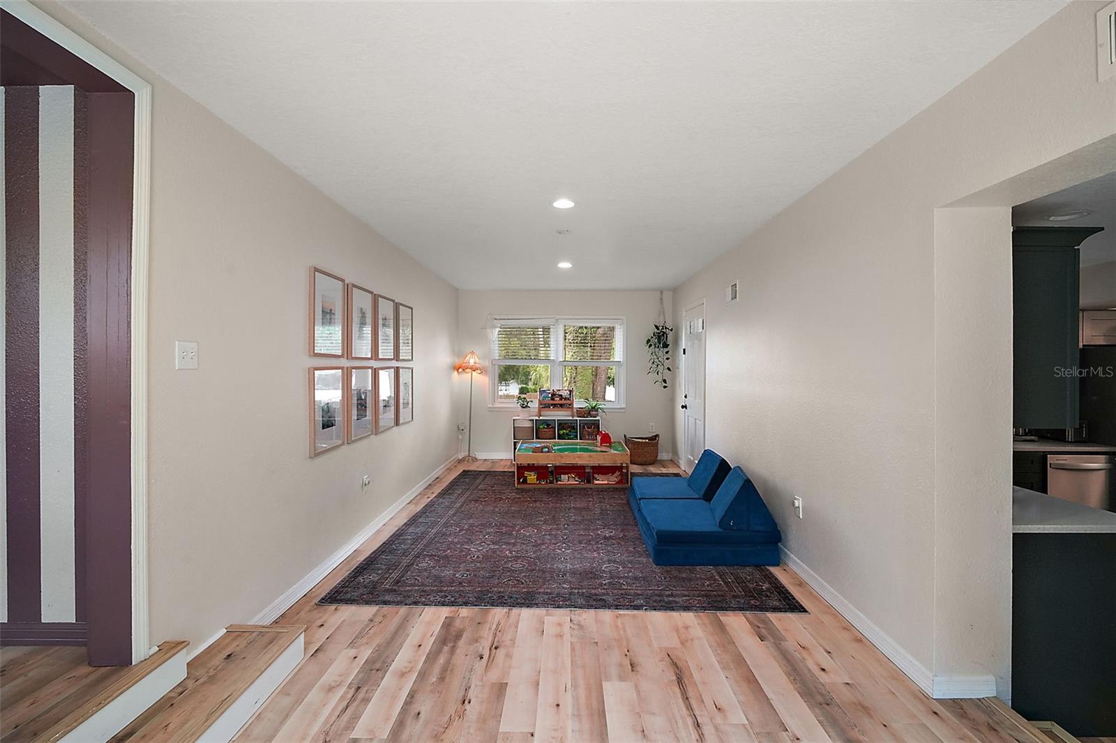 126 E BEACH ST, GROVELAND, FL, 34736