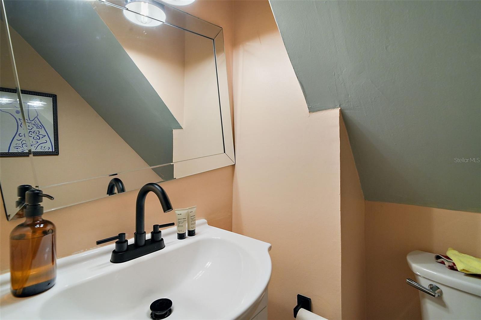 126 E BEACH ST, GROVELAND, FL, 34736