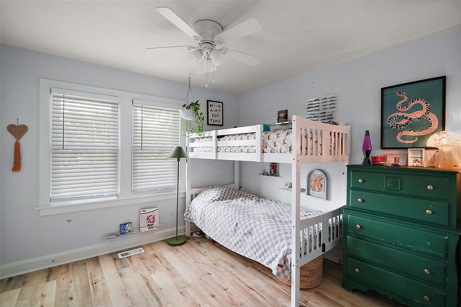 126 E BEACH ST, GROVELAND, FL, 34736