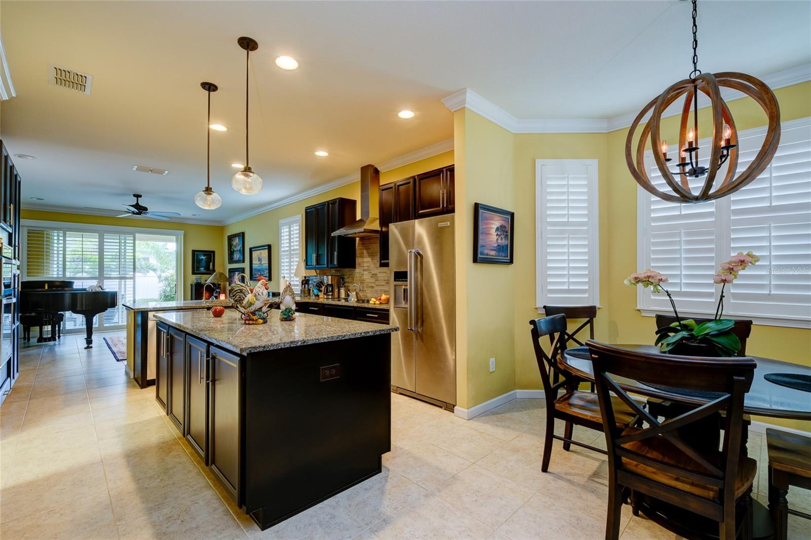 A4655788 Property Photo