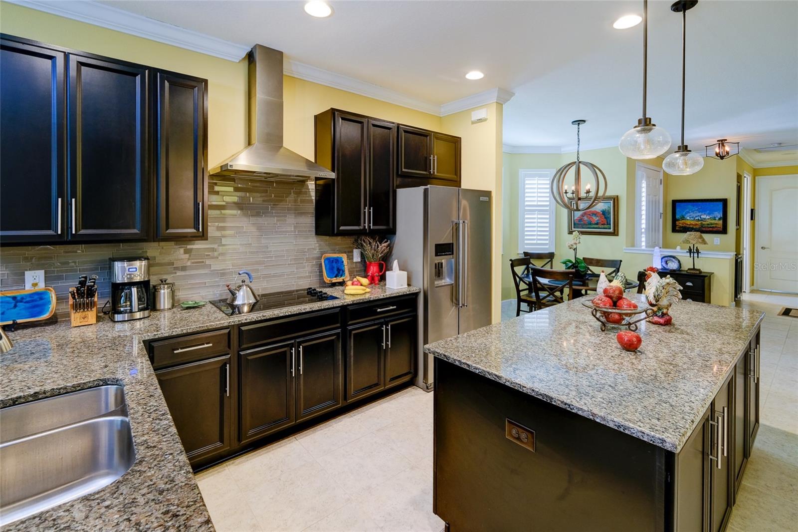 A4655788 Property Photo