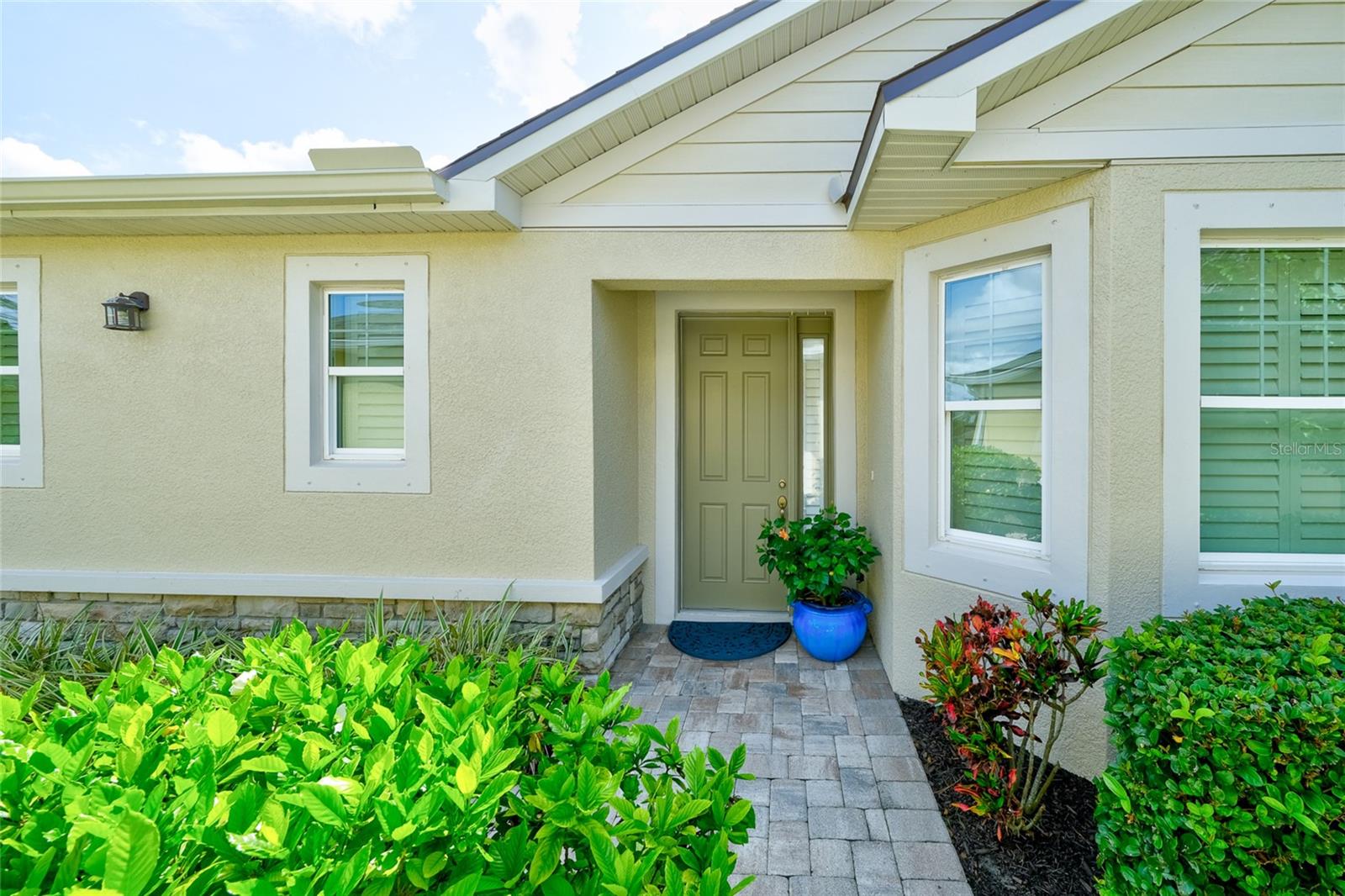 A4655788 Property Photo
