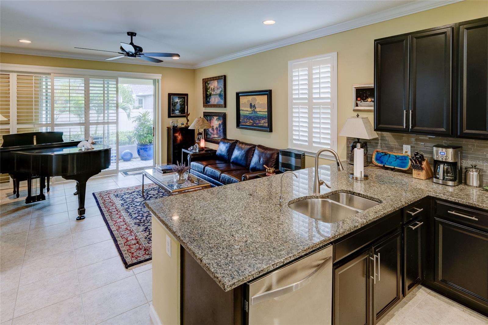 A4655788 Property Photo