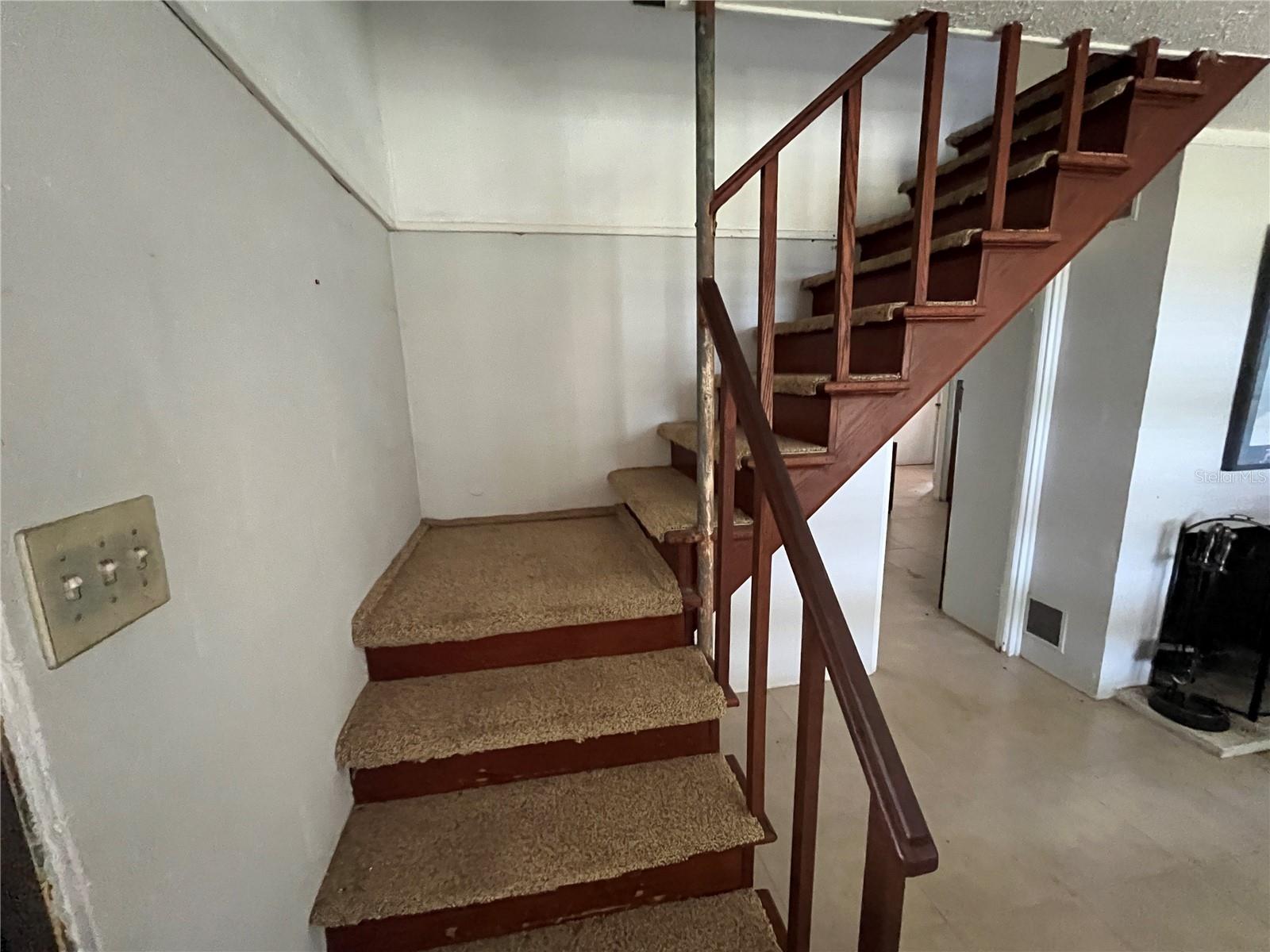 1805 S LAKE REEDY BLVD, FROSTPROOF, FL, 33843