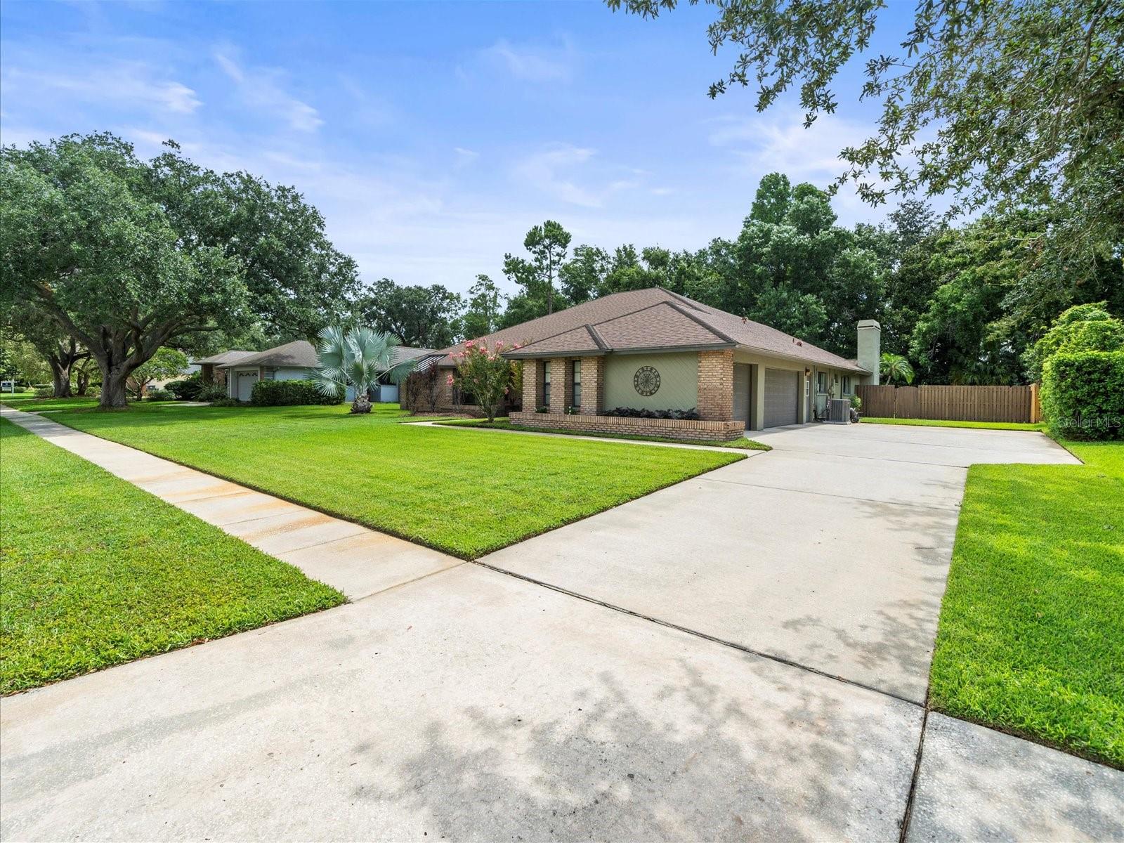 3305 WESTMORELAND DR, TAMPA, FL, 33618