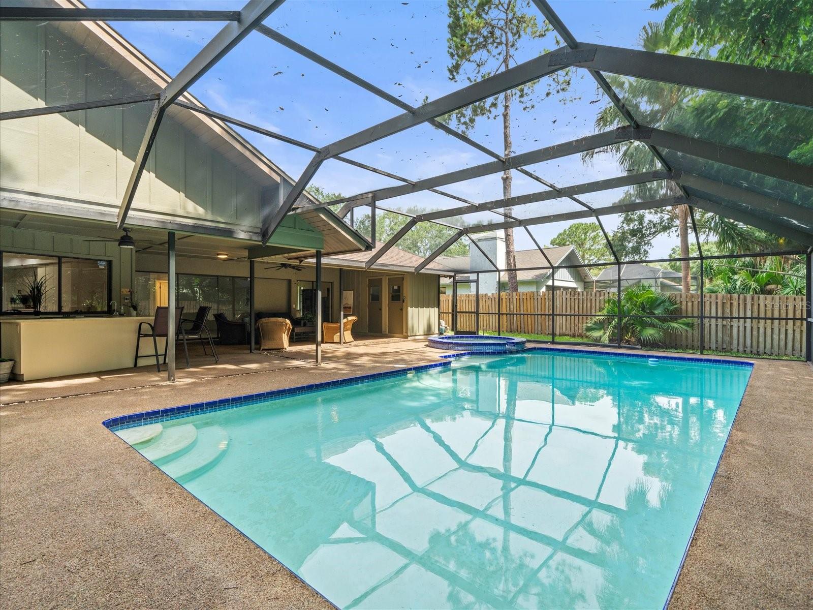 3305 WESTMORELAND DR, TAMPA, FL, 33618