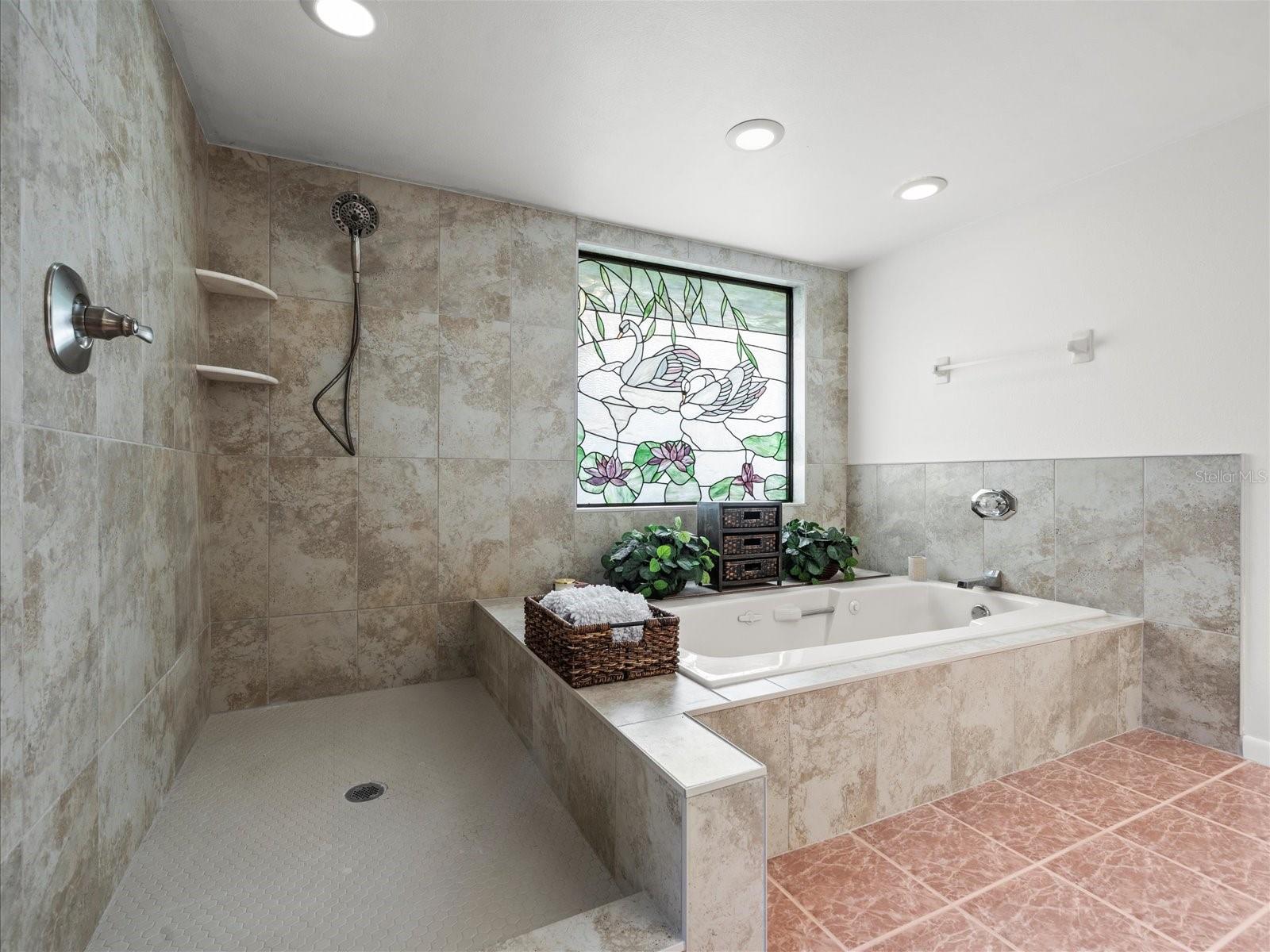 3305 WESTMORELAND DR, TAMPA, FL, 33618