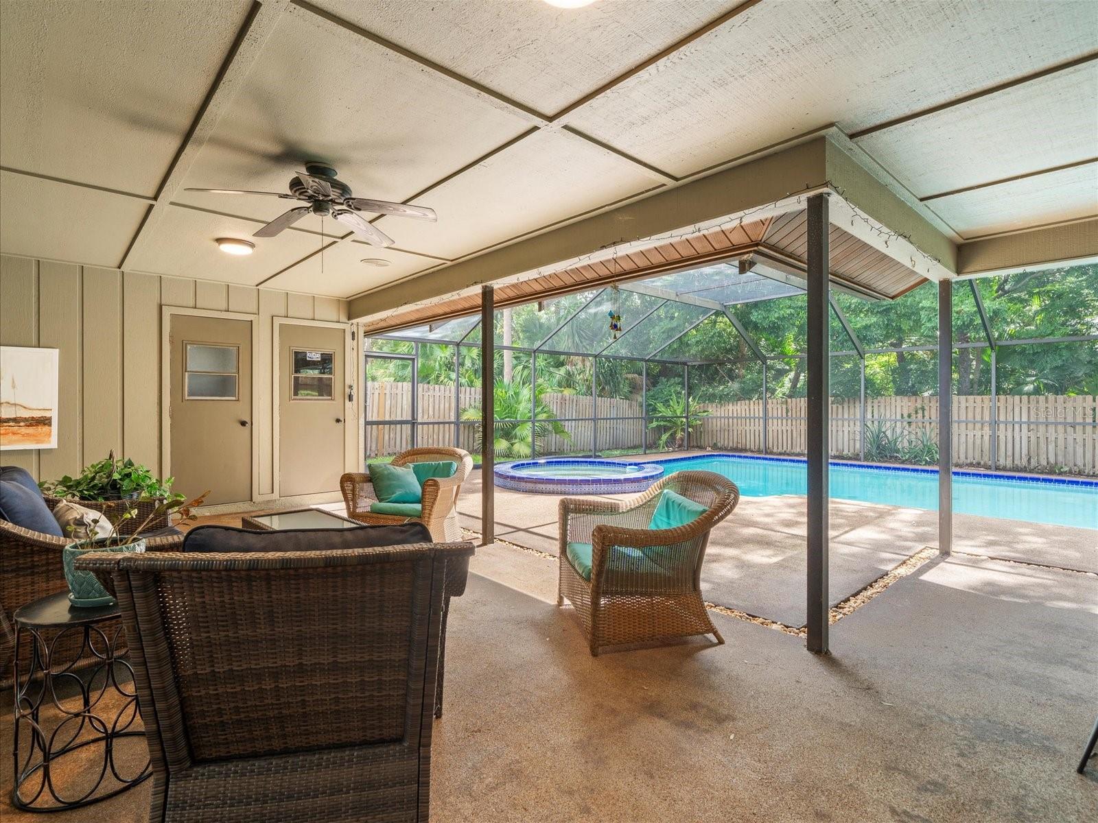 3305 WESTMORELAND DR, TAMPA, FL, 33618