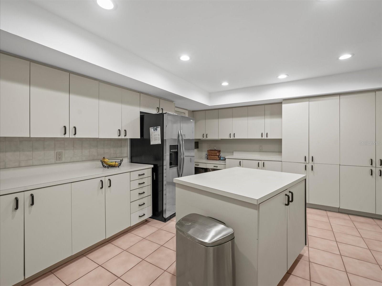 3305 WESTMORELAND DR, TAMPA, FL, 33618