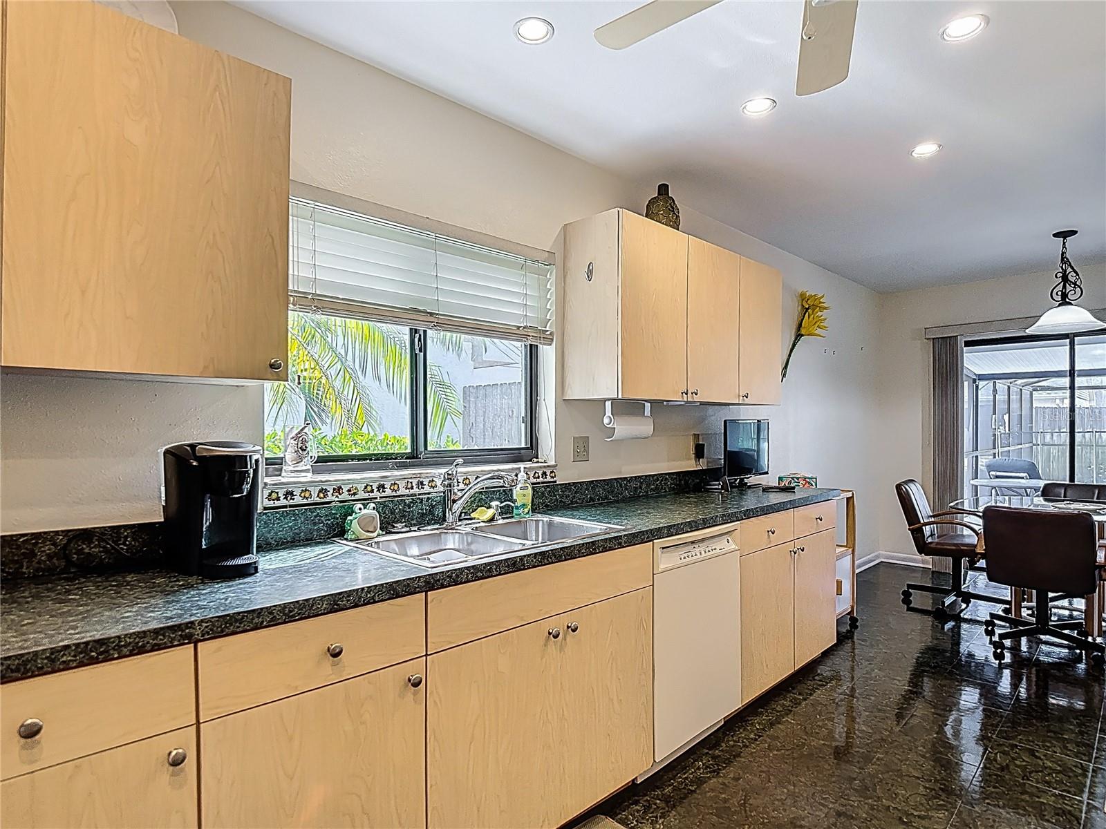 1906 WHITE CEDAR WAY, BRANDON, FL, 33511