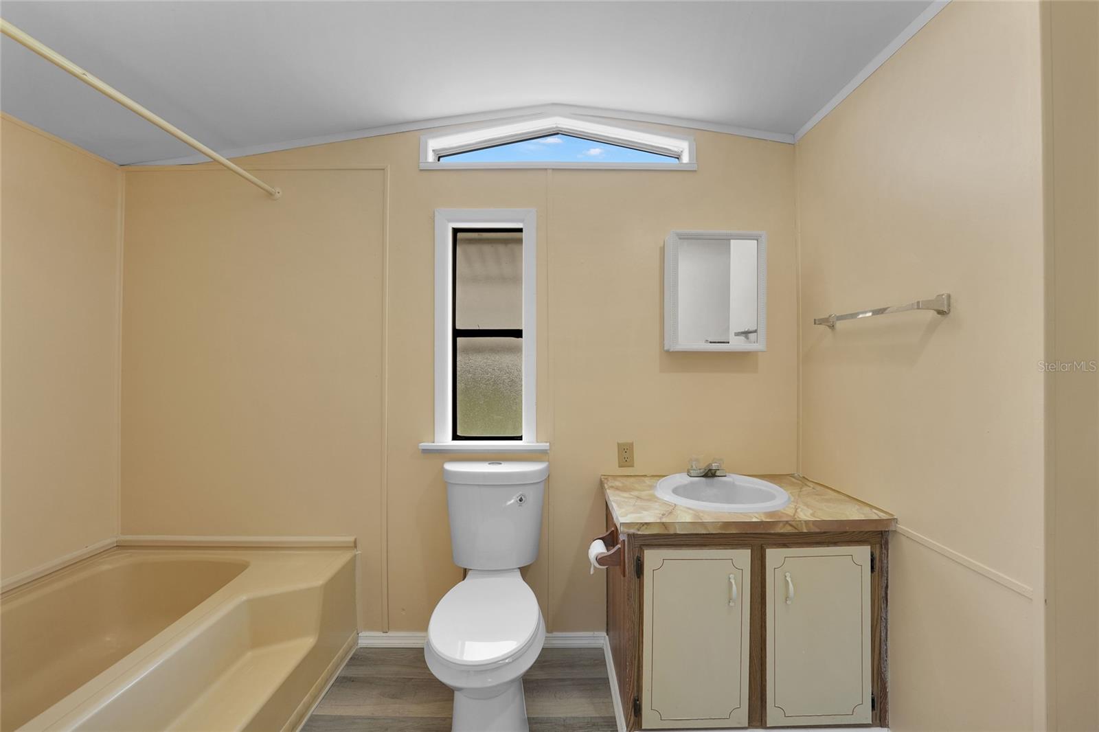 C7511155 Property Photo