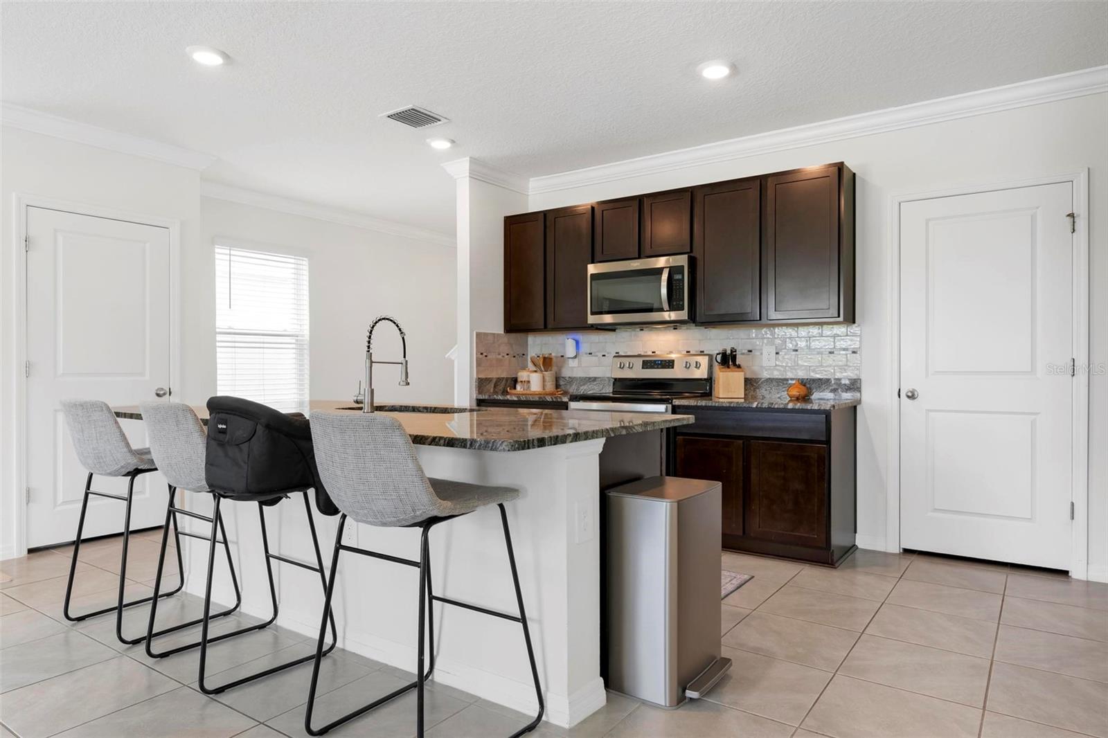 3255 HILLTOP CIR, BRADENTON, FL, 34211