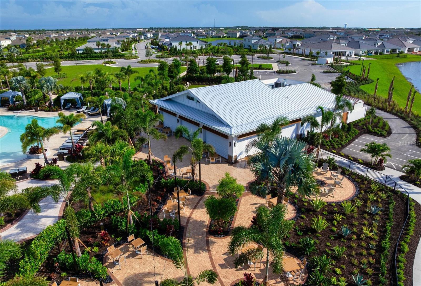 3255 HILLTOP CIR, BRADENTON, FL, 34211