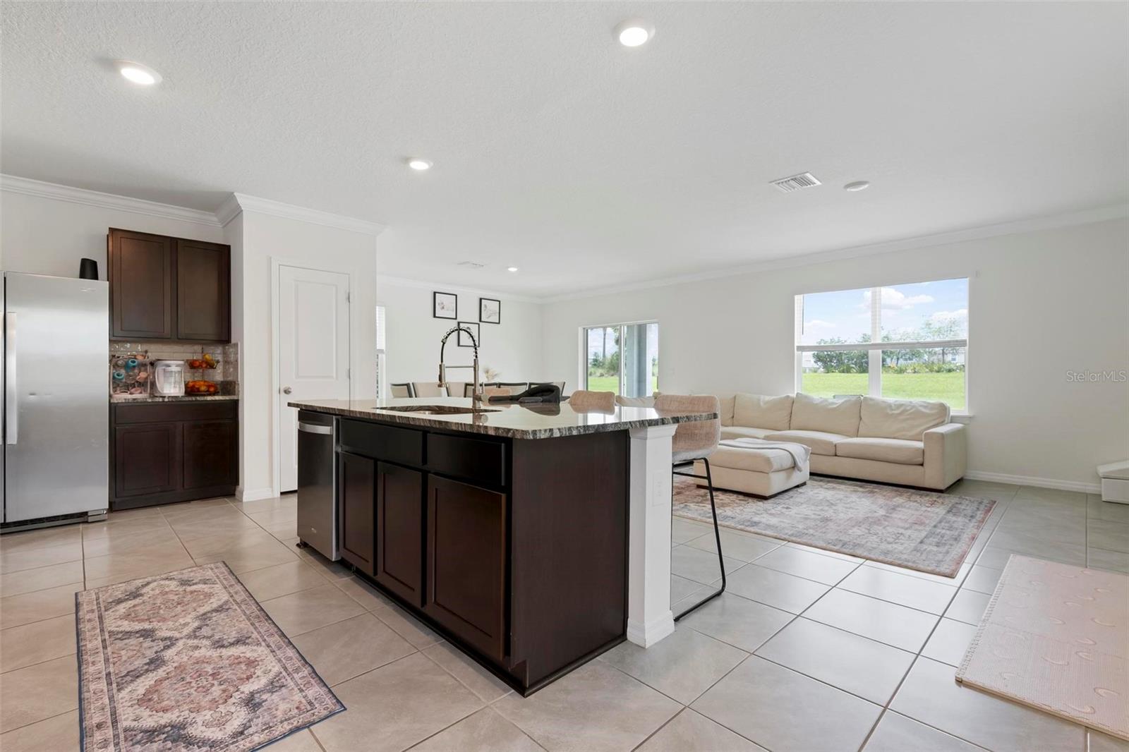 3255 HILLTOP CIR, BRADENTON, FL, 34211