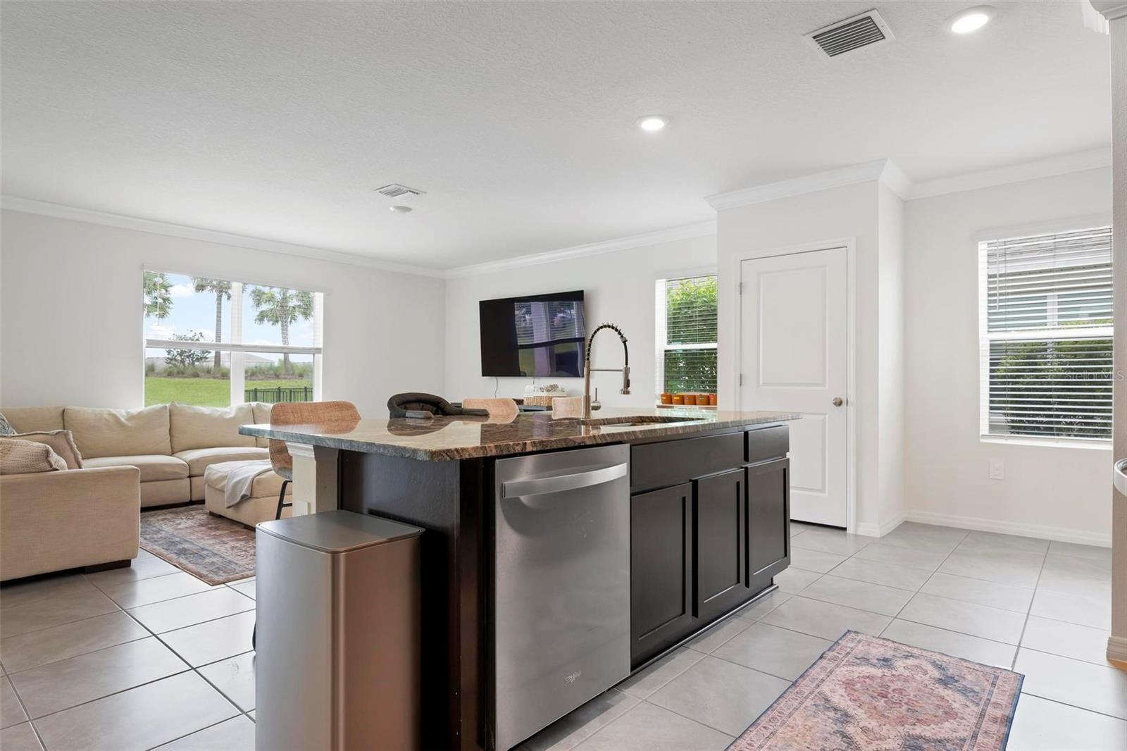 3255 HILLTOP CIR, BRADENTON, FL, 34211