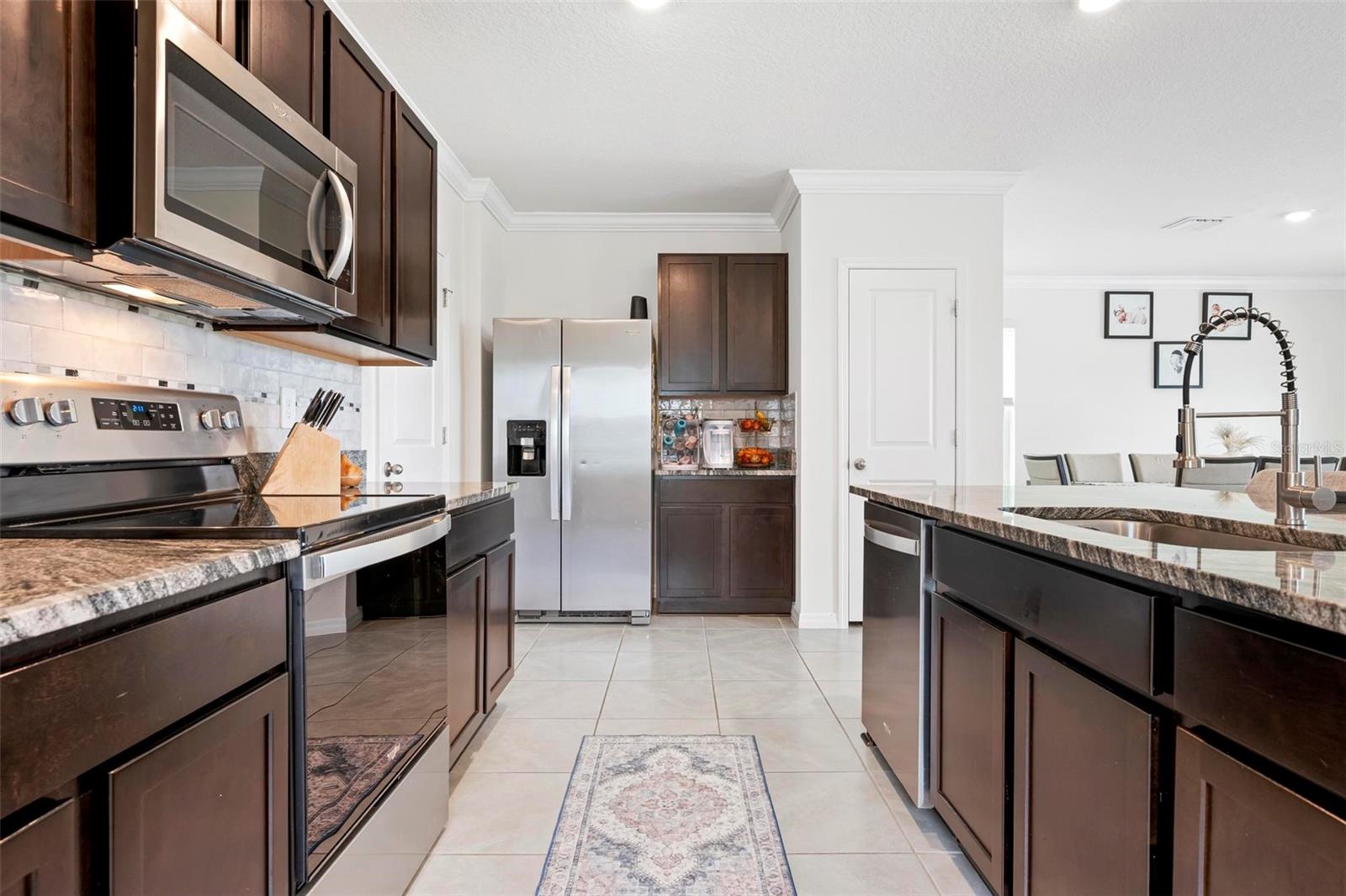 3255 HILLTOP CIR, BRADENTON, FL, 34211