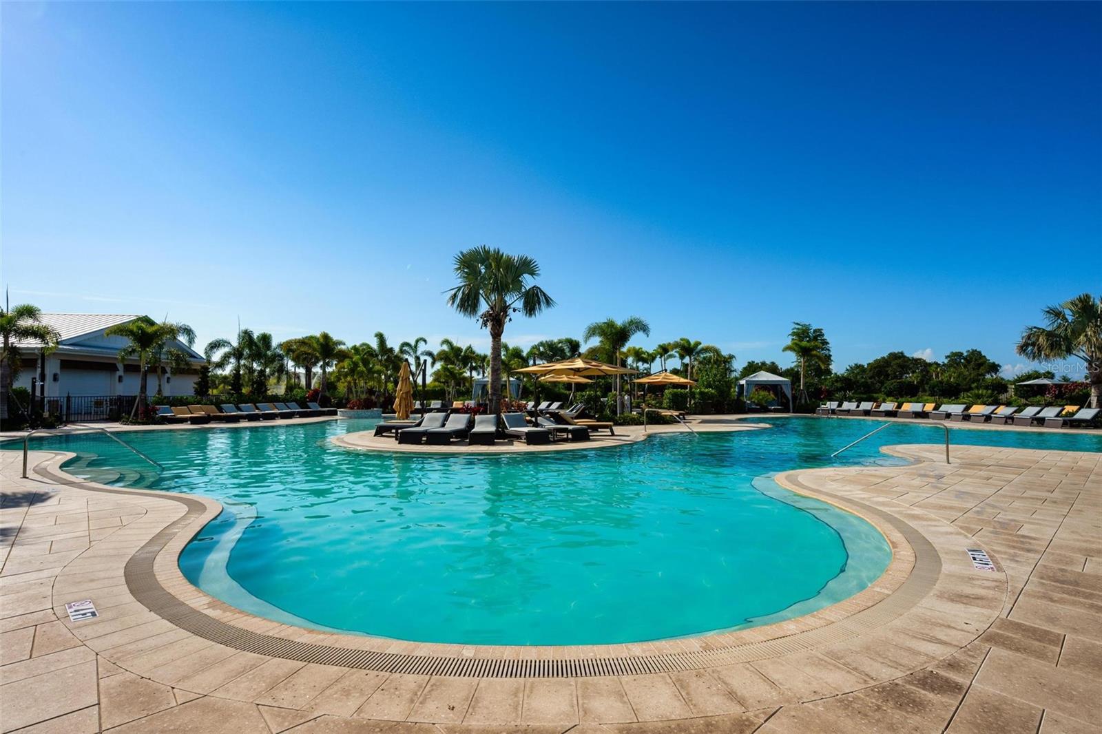 3255 HILLTOP CIR, BRADENTON, FL, 34211