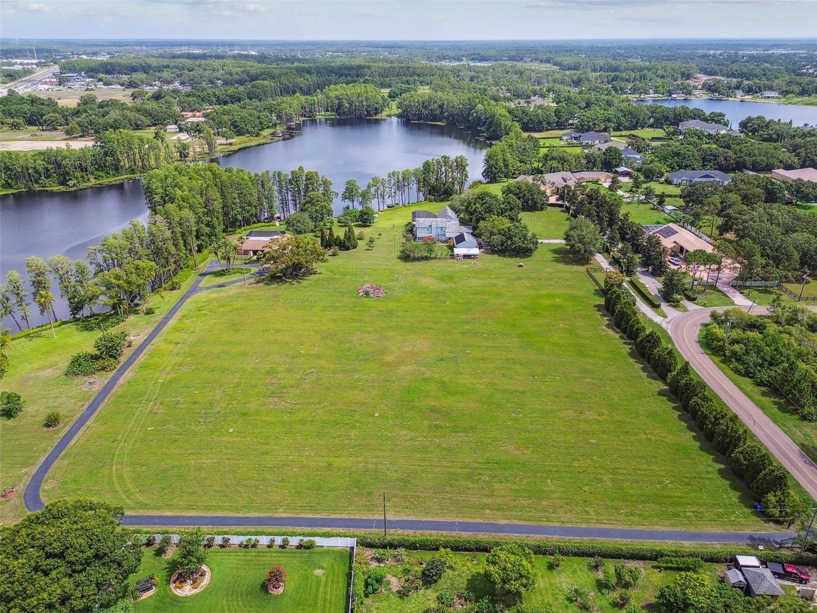 820 NEWBERGER RD, LUTZ, FL, 33549