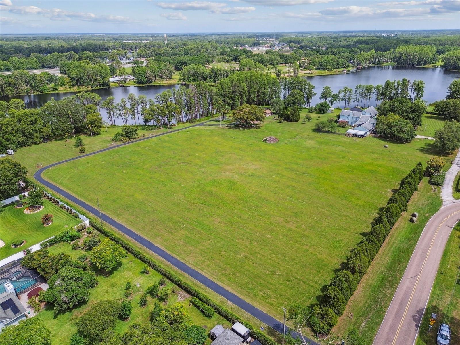 820 NEWBERGER RD, LUTZ, FL, 33549