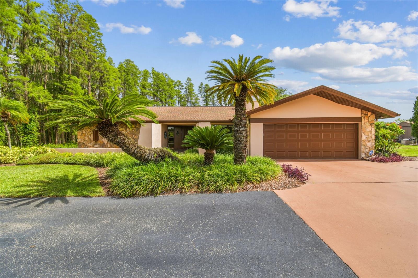 820 NEWBERGER RD, LUTZ, FL, 33549