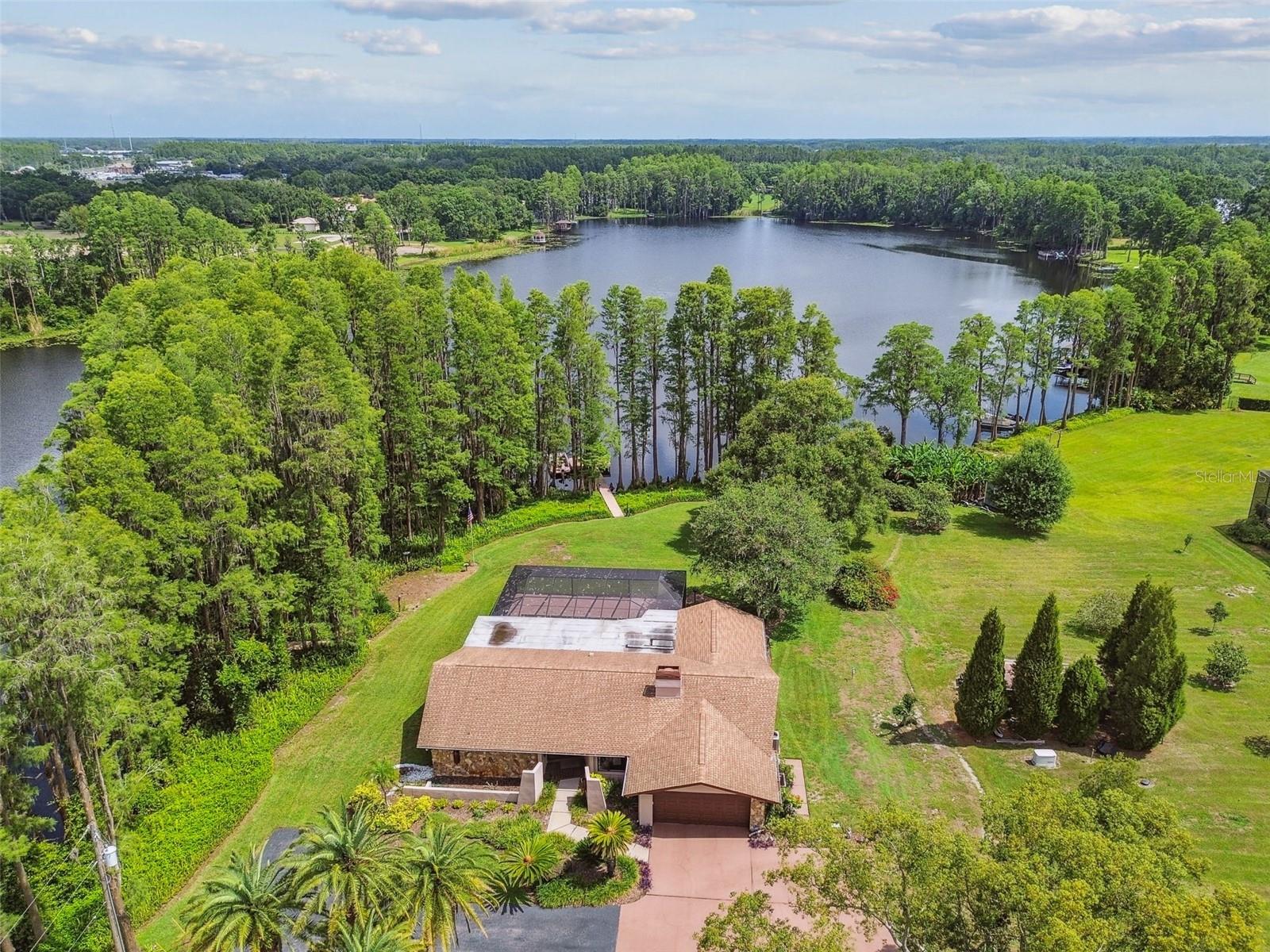 820 NEWBERGER RD, LUTZ, FL, 33549