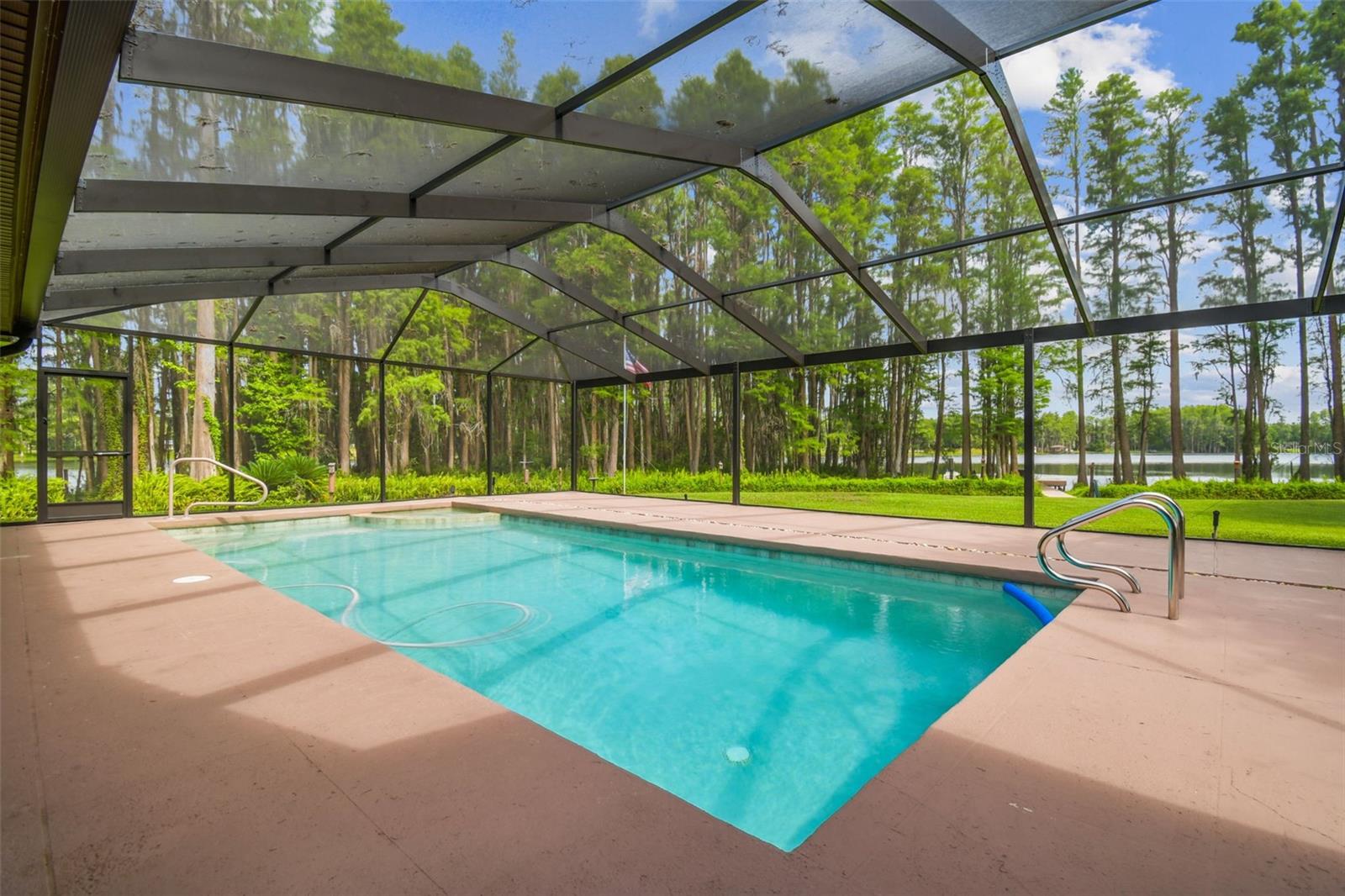 820 NEWBERGER RD, LUTZ, FL, 33549