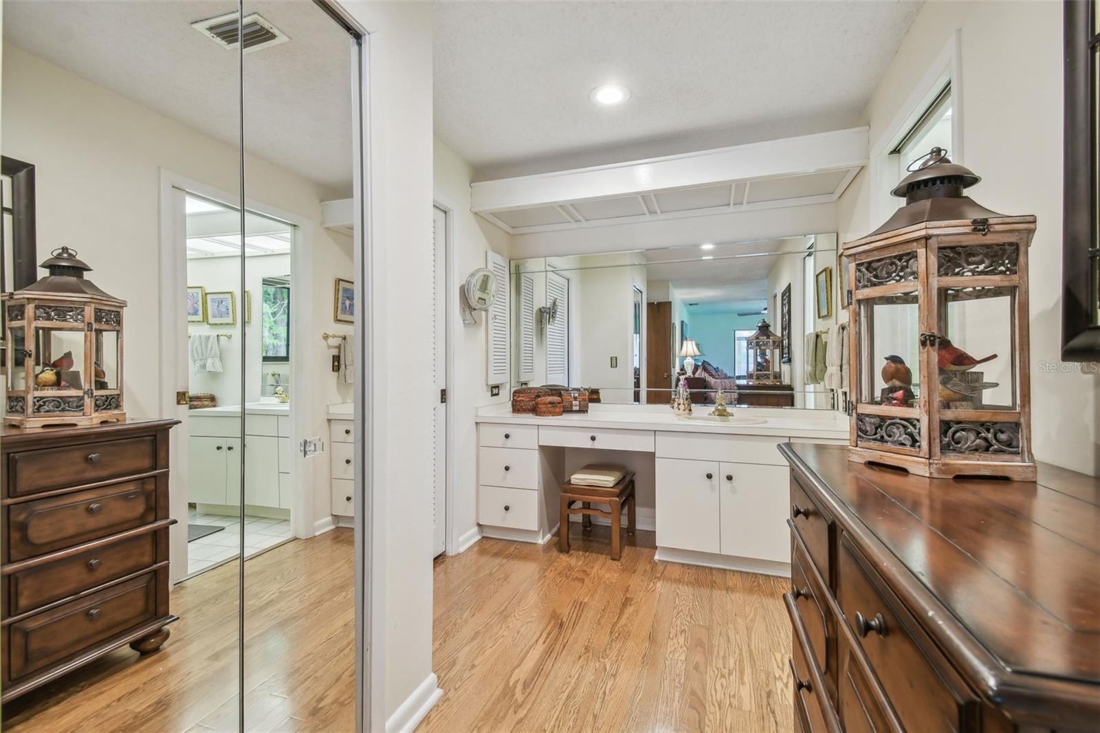 820 NEWBERGER RD, LUTZ, FL, 33549