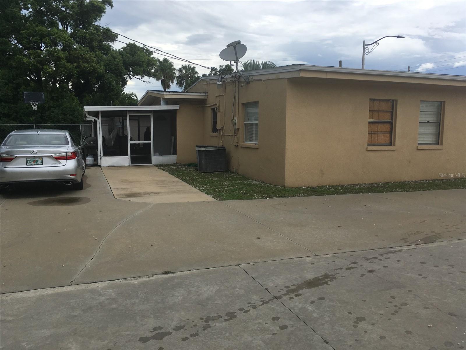 10 S SEMORAN BLVD S, ORLANDO, FL, 32822