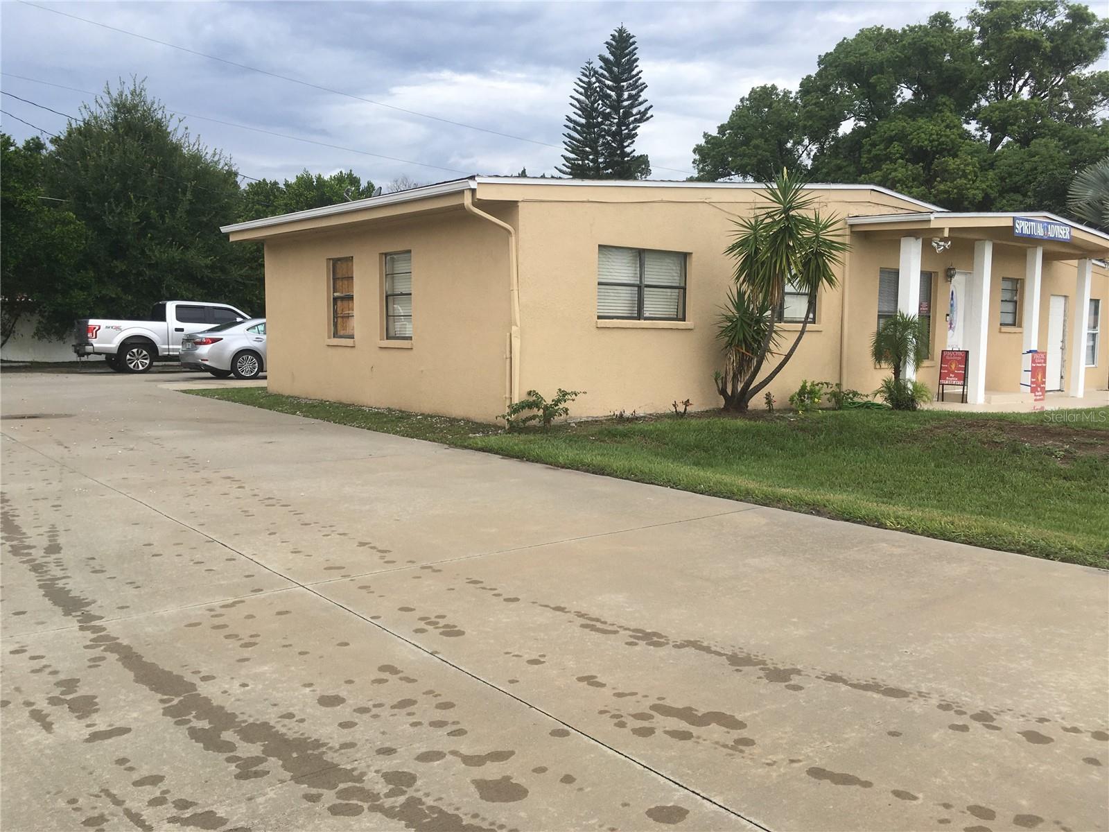 10 S SEMORAN BLVD S, ORLANDO, FL, 32822