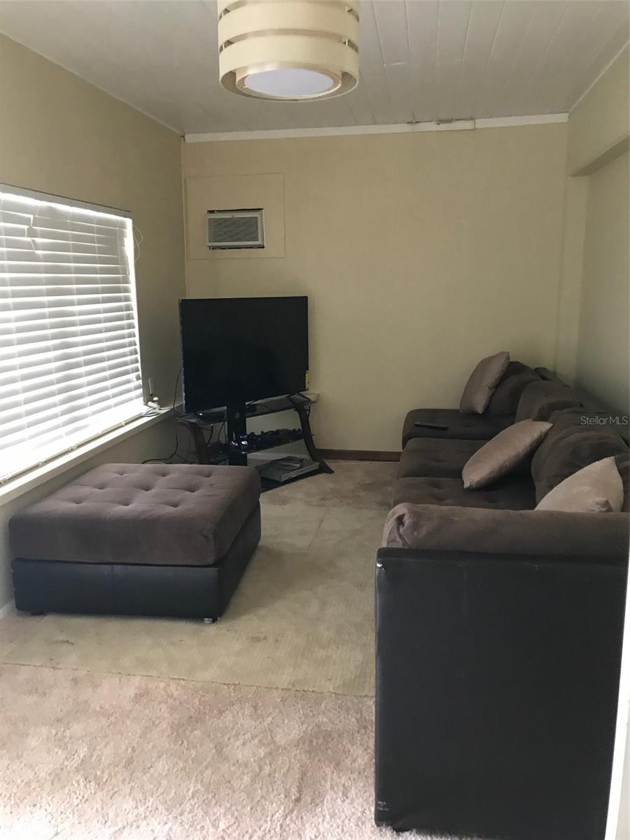 10 S SEMORAN BLVD S, ORLANDO, FL, 32822