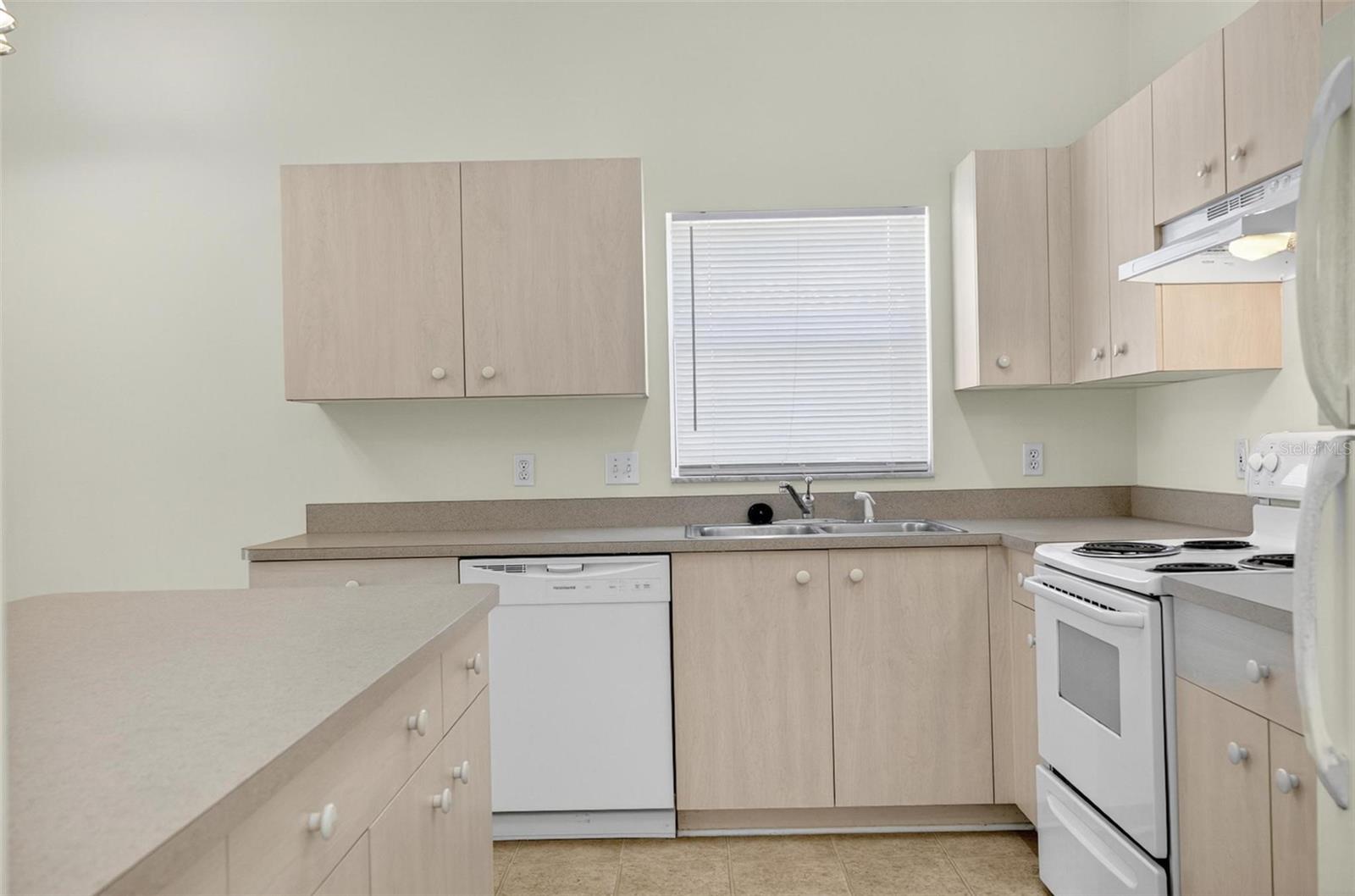 9 EMMONS LN #B, PALM COAST, FL, 32164