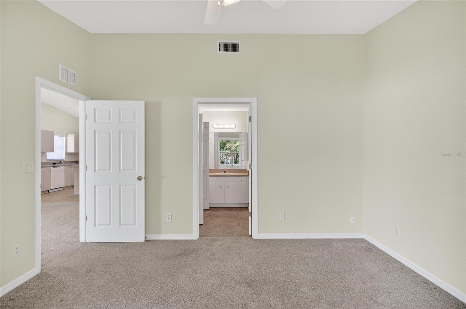 9 EMMONS LN #B, PALM COAST, FL, 32164