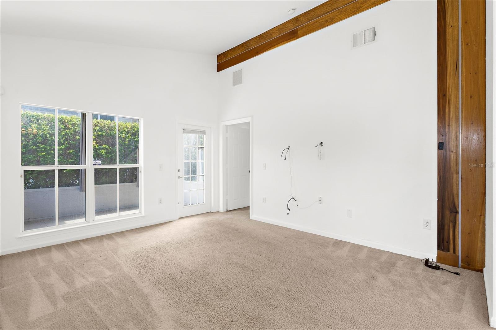 8202 DOWN ROYAL RD, TAMPA, FL, 33610