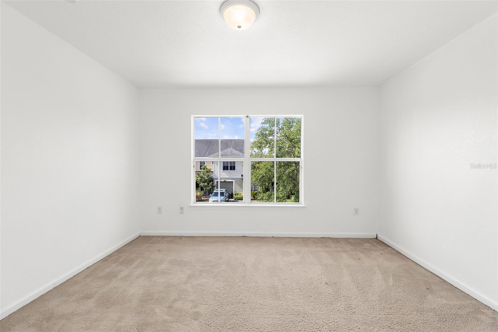 8202 DOWN ROYAL RD, TAMPA, FL, 33610