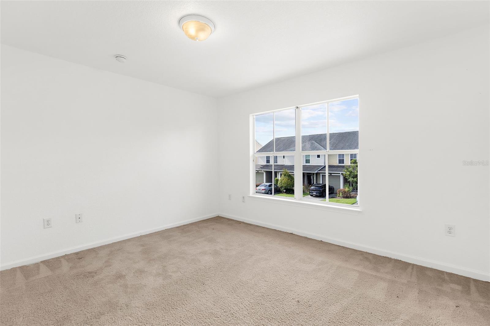 8202 DOWN ROYAL RD, TAMPA, FL, 33610