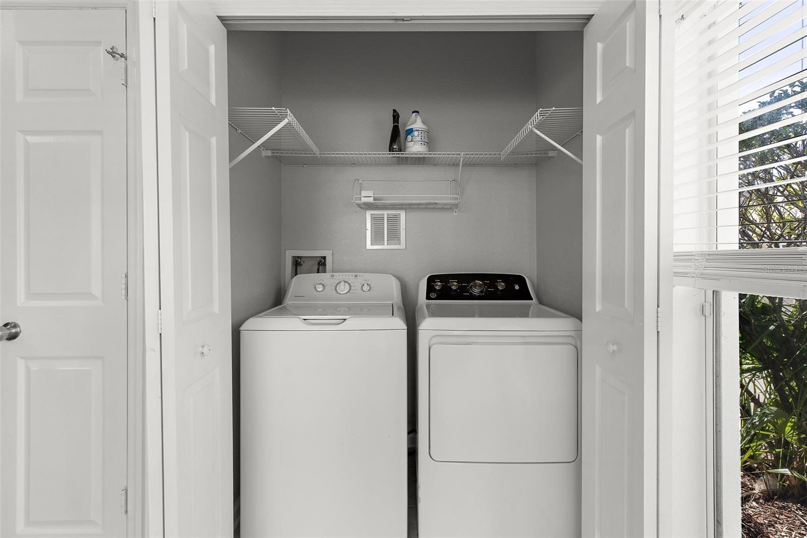 8202 DOWN ROYAL RD, TAMPA, FL, 33610