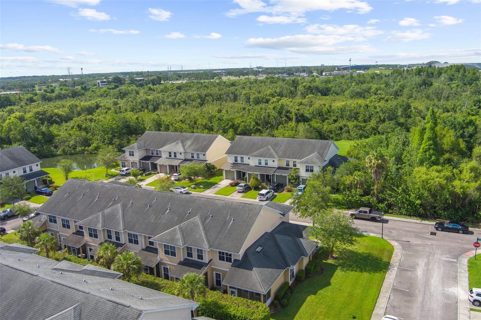 8202 DOWN ROYAL RD, TAMPA, FL, 33610