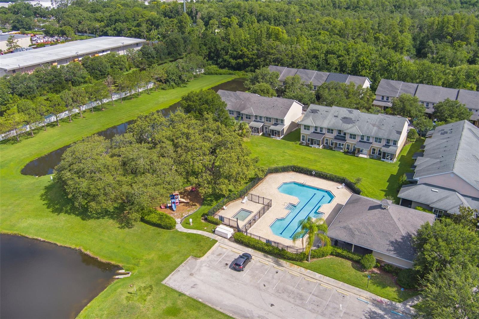 8202 DOWN ROYAL RD, TAMPA, FL, 33610