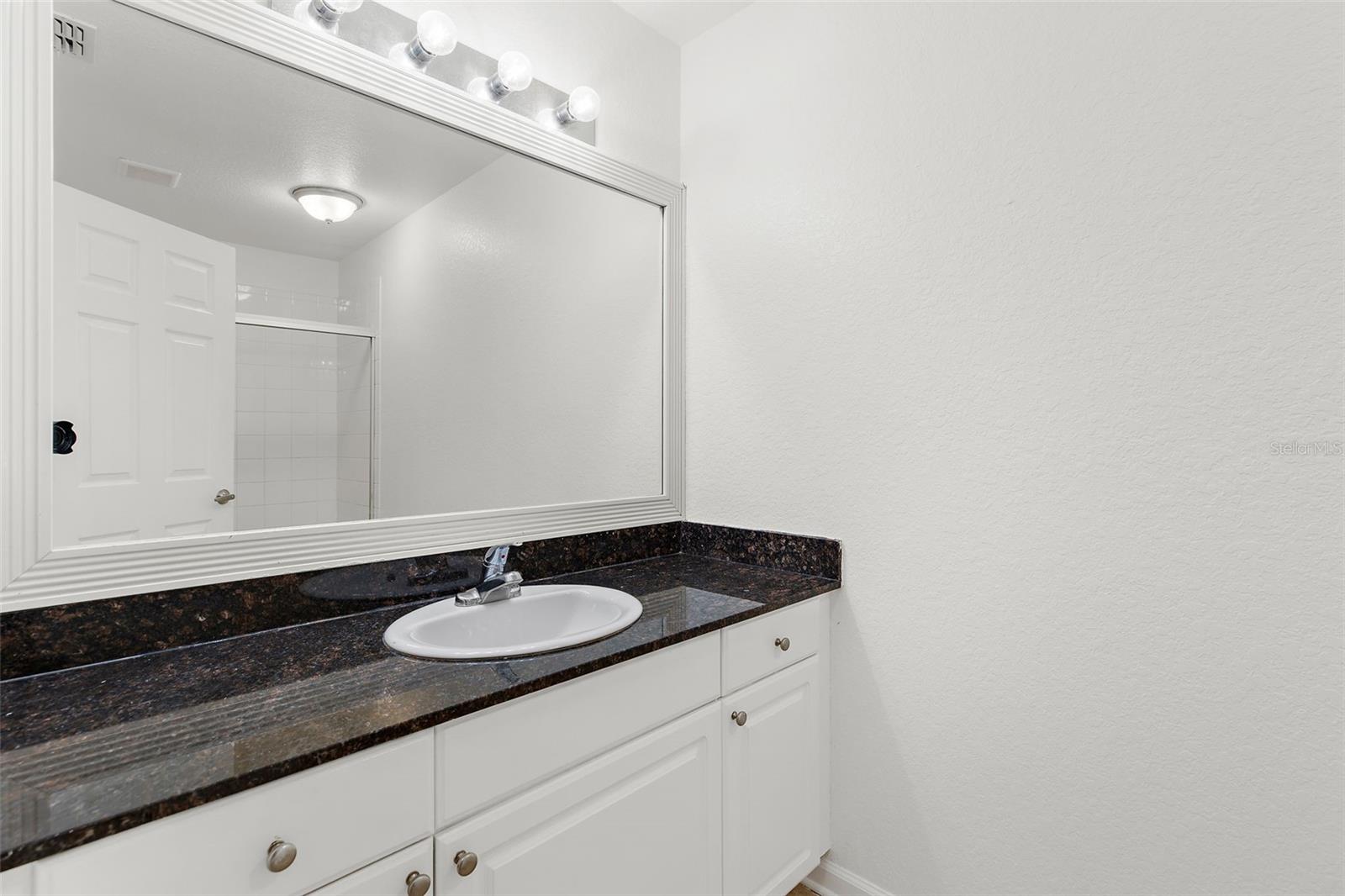 8202 DOWN ROYAL RD, TAMPA, FL, 33610