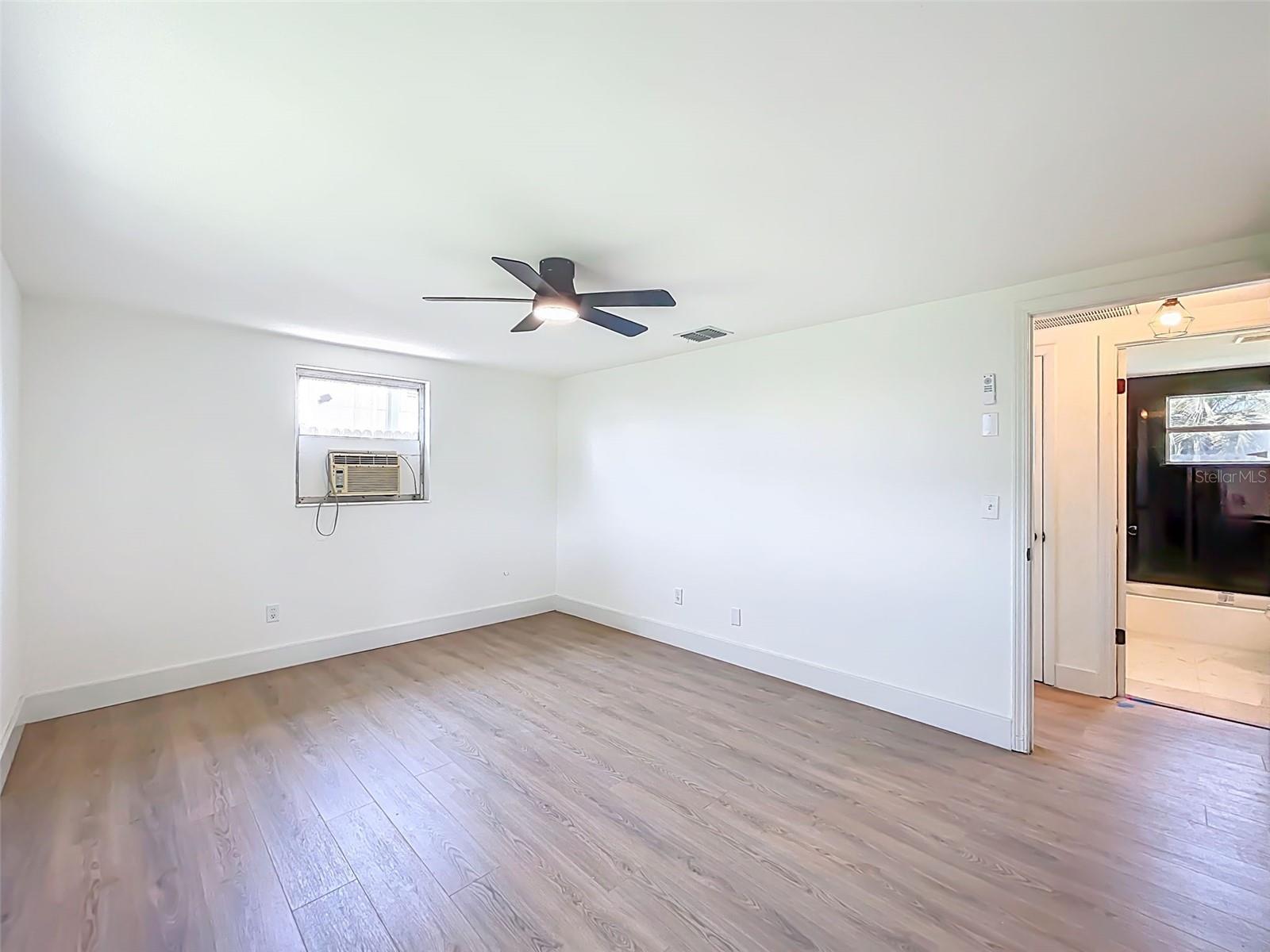 2115 ERIN DR, HOLIDAY, FL, 34690