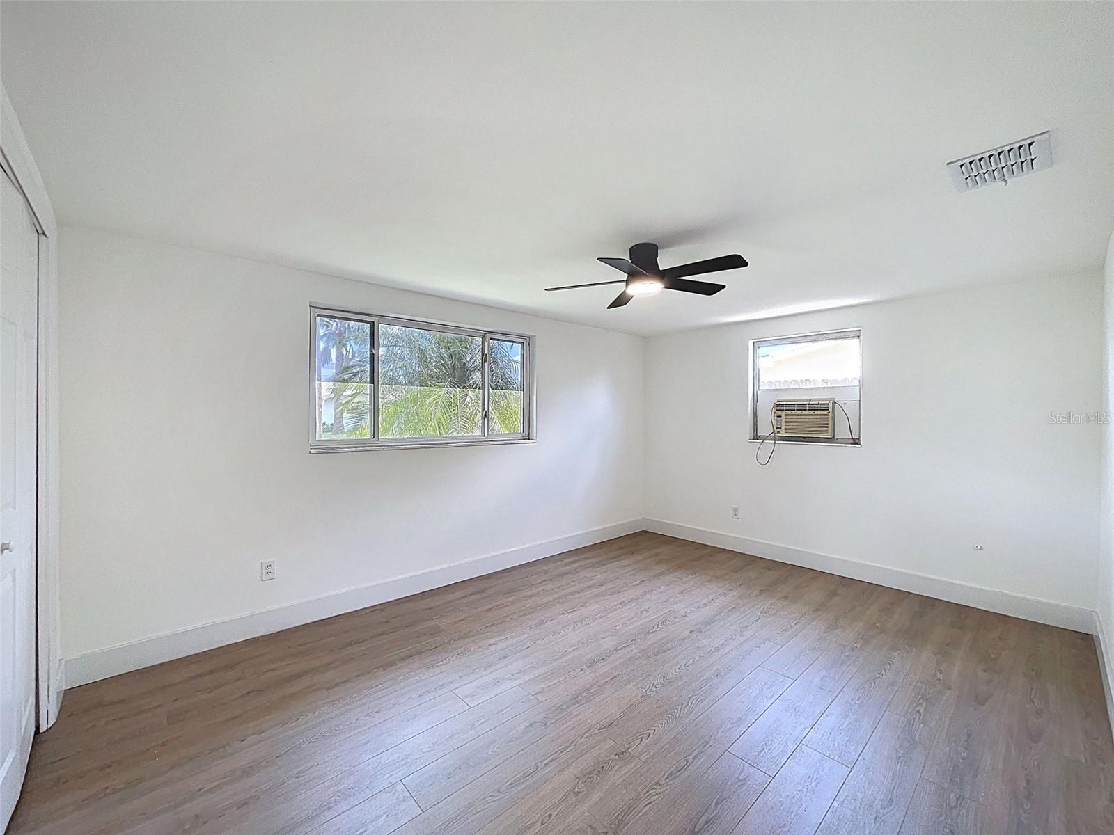 2115 ERIN DR, HOLIDAY, FL, 34690