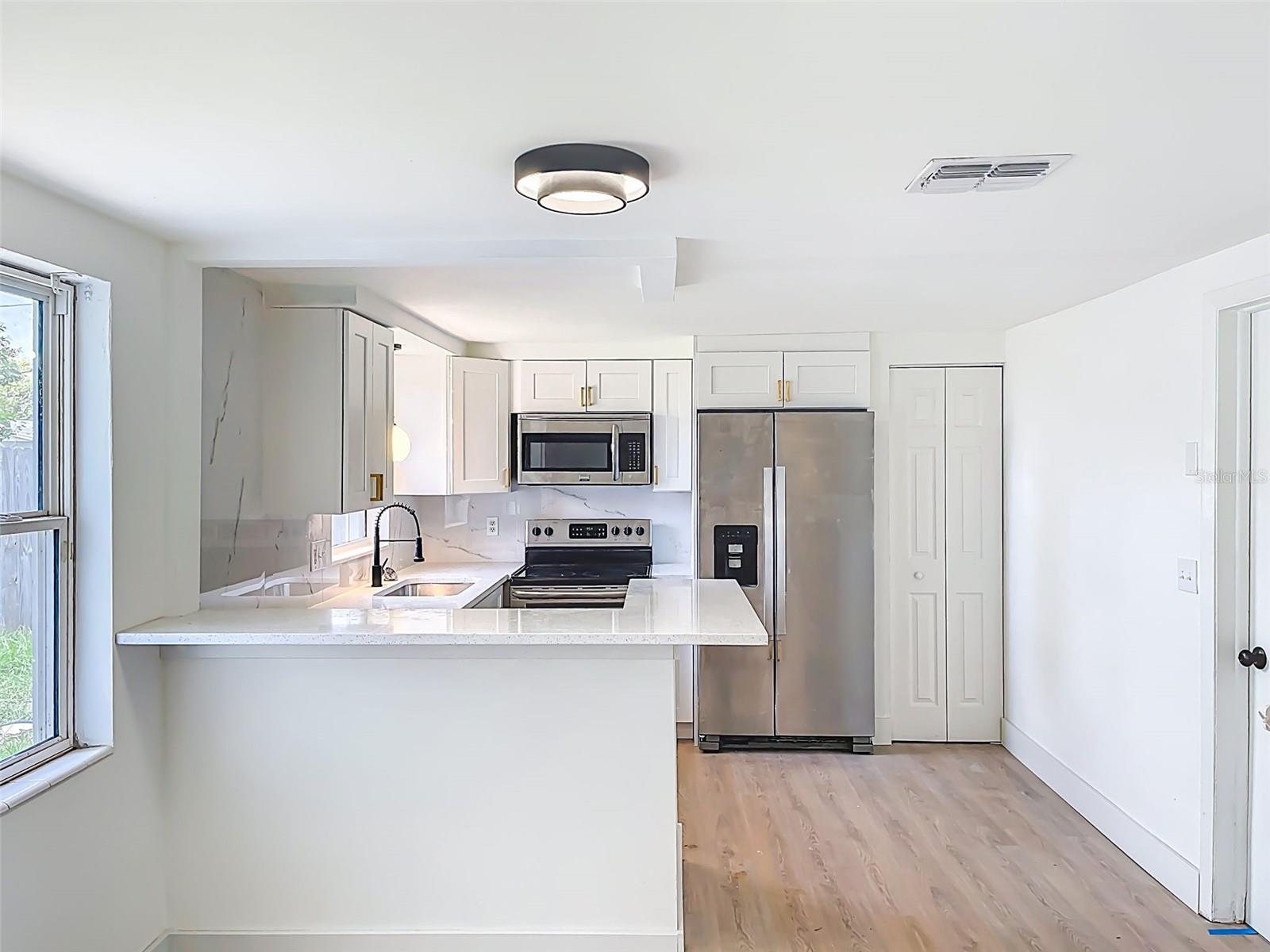 2115 ERIN DR, HOLIDAY, FL, 34690