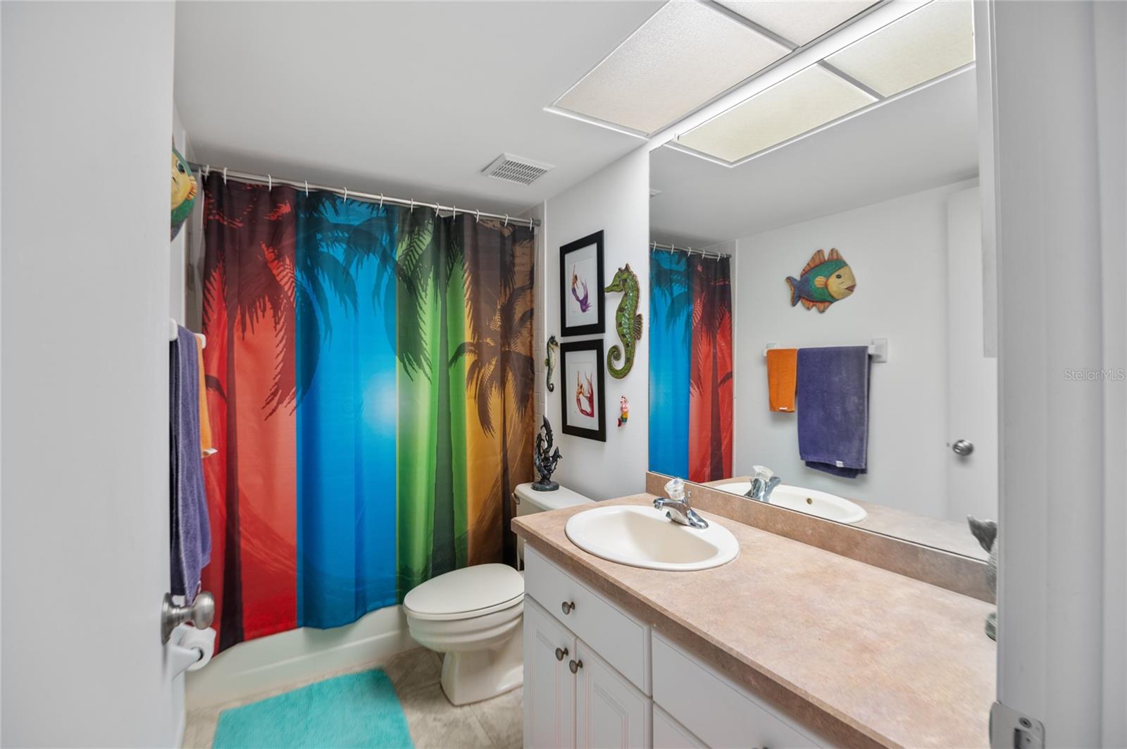 Bathroom with shower/tub combo