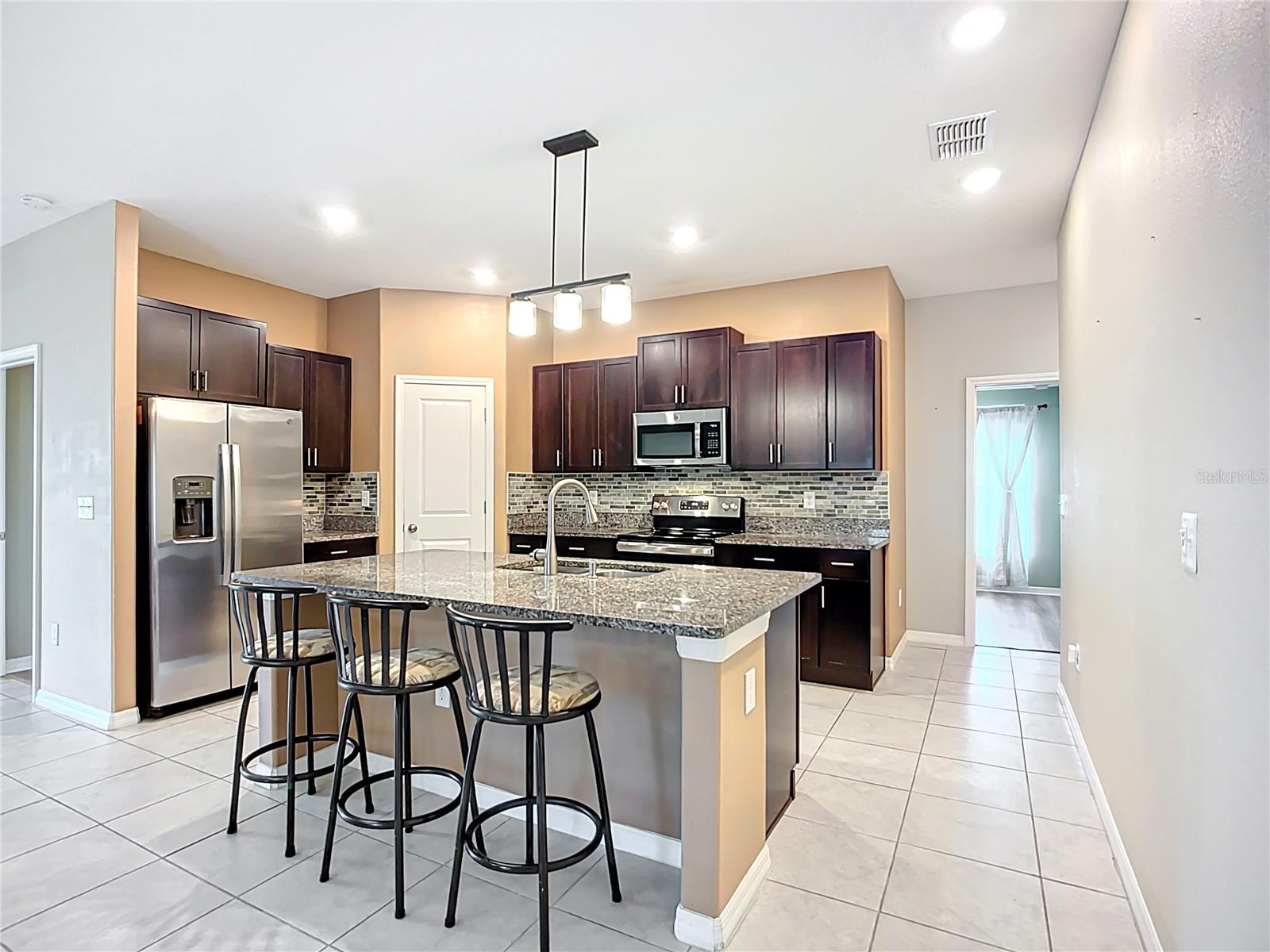 15611 DEMORY POINT PL, SUN CITY CENTER, FL, 33573