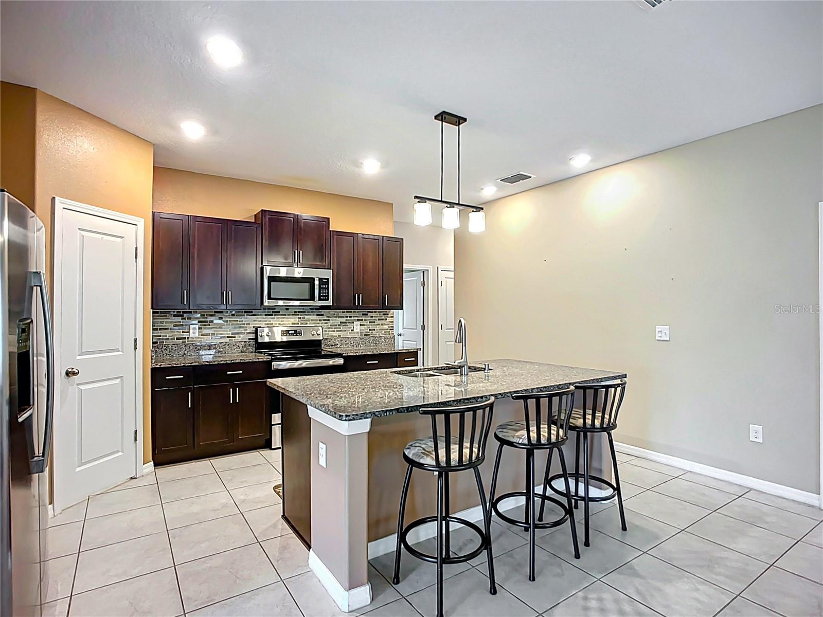 15611 DEMORY POINT PL, SUN CITY CENTER, FL, 33573