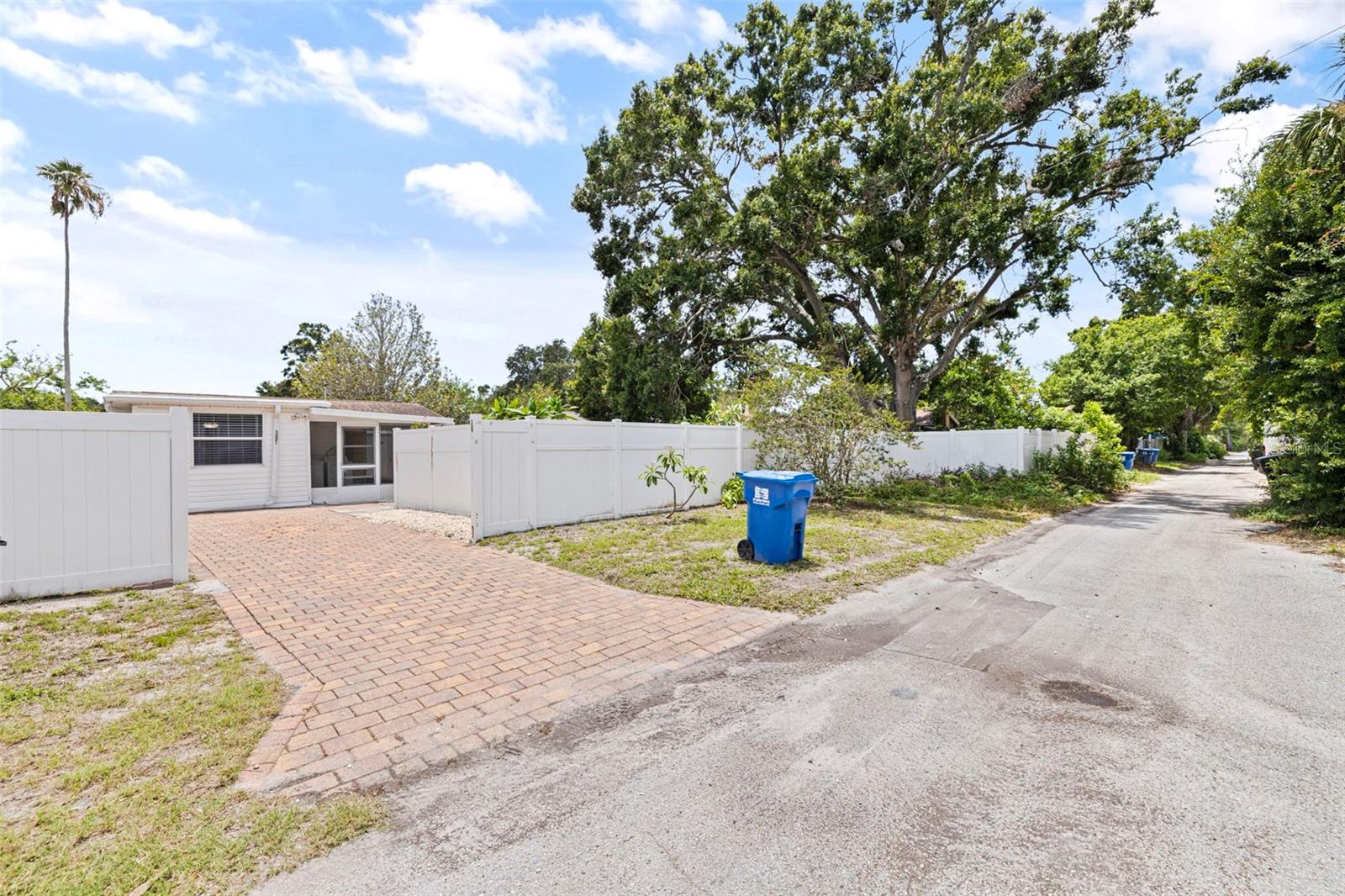 5221 4TH AVE N, ST PETERSBURG, FL, 33710